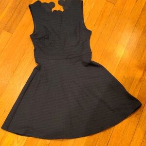 Elegant Navy Sleeveless Dress